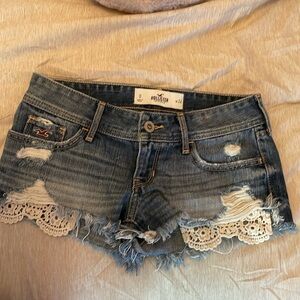 Vintage Hollister cut-off shorts